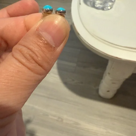 Sterling silver Turquoise Stud Earrings - Picture 2 of 2